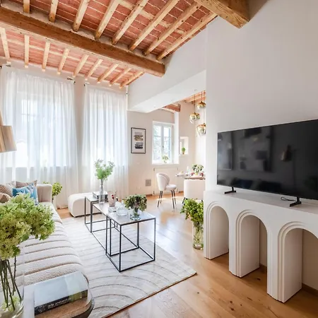 Contemporary 2 Bedrooms 2 Bathrooms Lucca