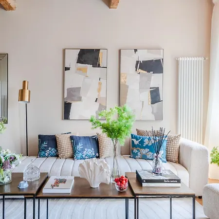 Apartman Contemporary 2 Bedrooms 2 Bathrooms