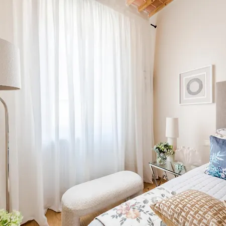 In Near Tuscan Delights Апартаменты *